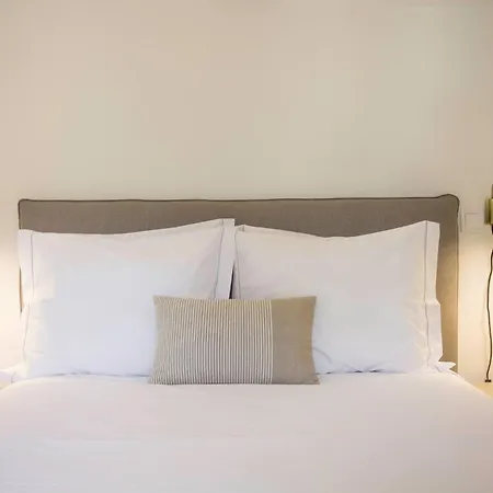 Apartment Sweet Iv